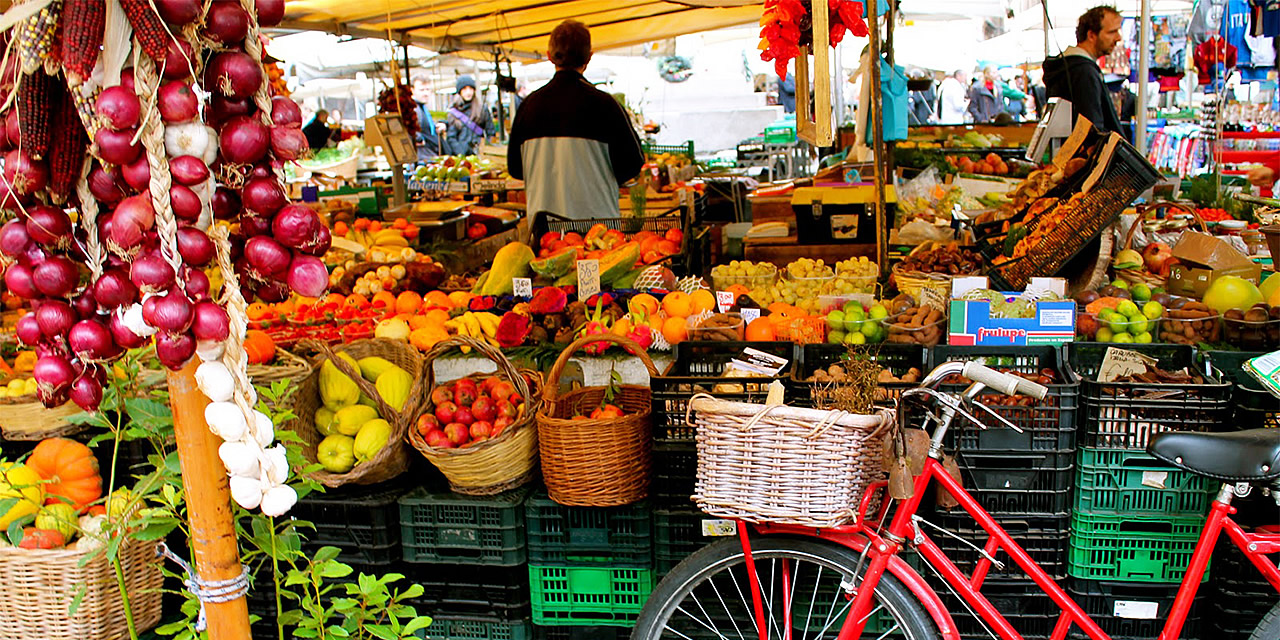 Campo de' Fiori Wheelchair Rome Accessible Tours