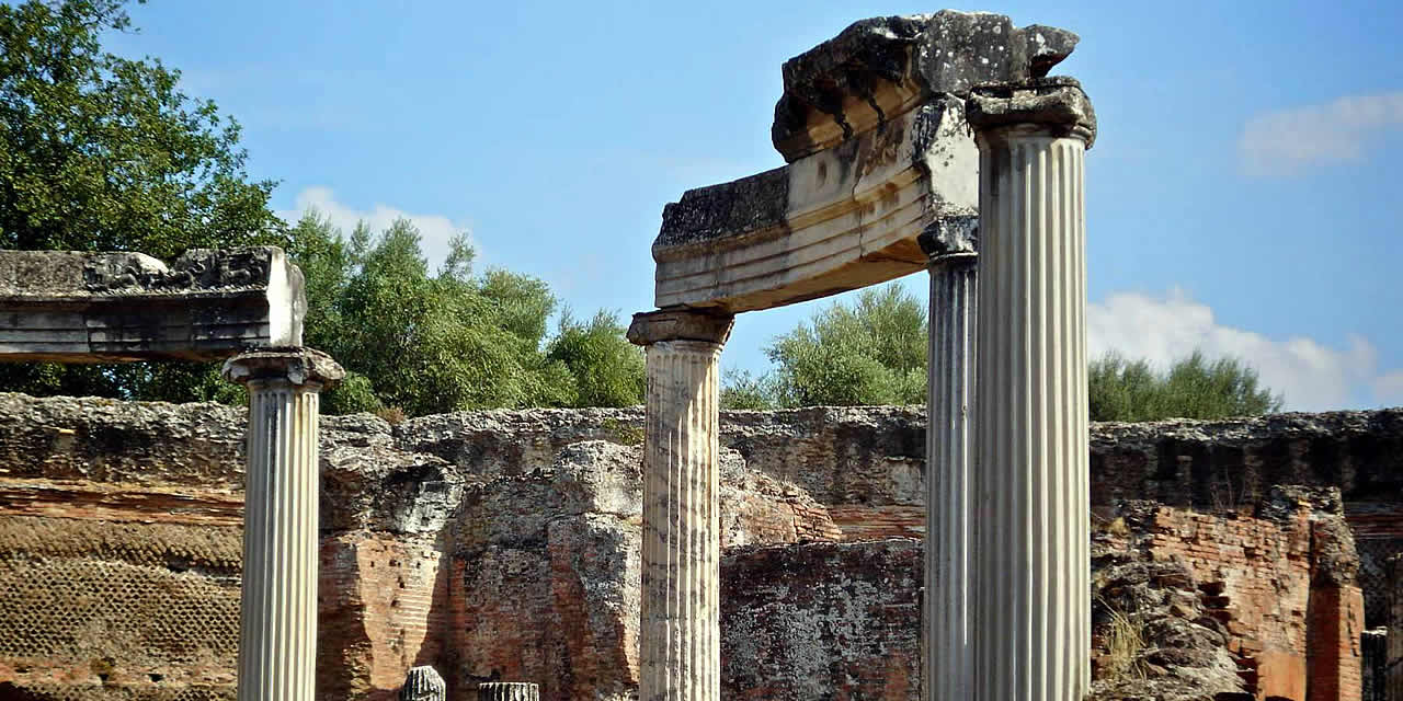 Hadrian Villa wheelchair accessible tours